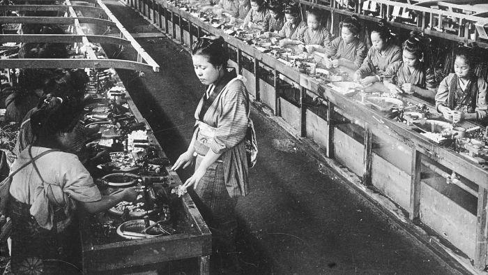 Seide: Seidenhaspelei in Japan  Waren aus aller Welt