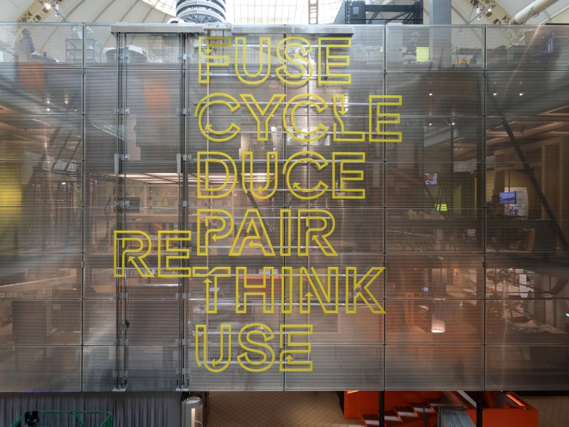 Außenansicht der Ausstellung „More than Recycling“: Außenansicht „More than Recycling“