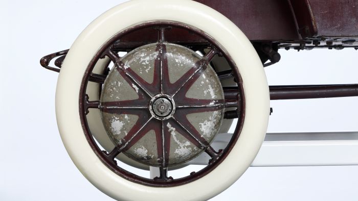 Detailaufnahme: Elektrischer Phaeton, Modell Nr. 27, System Lohner-Porsche Lohner-Porsche – ein Pionier der Elektromobilität?