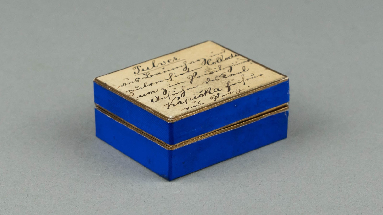 Die Ballsaison rückt näher …